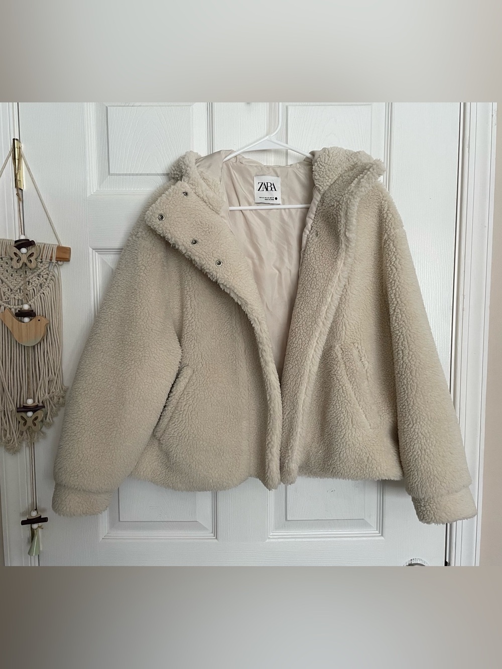 ZARA Women’s size XS Cream Teddy Hooded Jacket